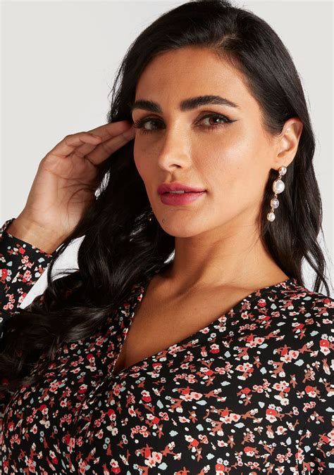 Buy Floral Print Midi Wrap Dress With Tie Ups And Pockets Splash Kuwait