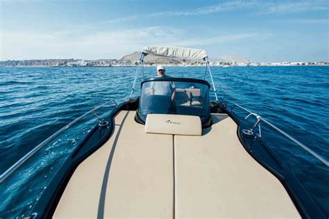 Mieten Sie ein motorboot Nireus Ω53 Elegance Santorini ostrov SamBoat