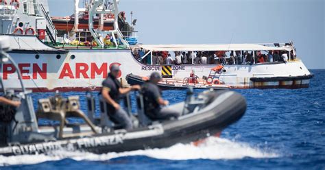 Vor libyscher Küste Bis zu 40 Migranten nach Bootsunglück vermisst