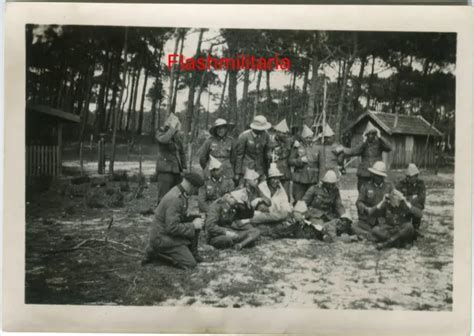 PHOTO ALLEMANDE GUERRE WW2 Soldats de la Heer humour et détente en