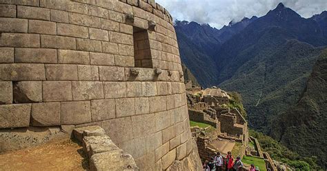 Masters of Stone: How the Inca Built Walls to Last (Video) - Historic Mysteries