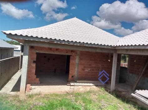 Casa para Venda Araruama RJ bairro Fazendinha 3 dormitórios sendo