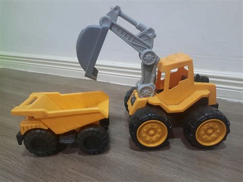 Excavator and Dump Truck set, Hobbies & Toys, Toys & Games on Carousell