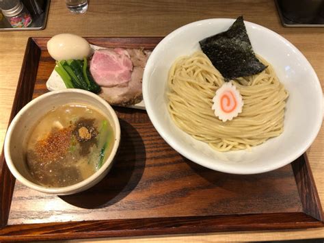 『特製つけ麺』濃厚焼きあご煮干し つけ麺さか田のレビュー ラーメンデータベース