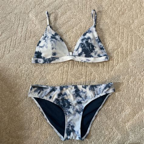 Hollister Bikini Set Has A Cute Flower Design On Depop