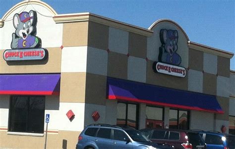 Chuck E Cheese Fist Fight Results In Arrests