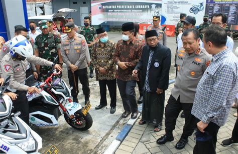 Kapolda Jatim Mengapresiasi Pelayanan SIM Cak Bhabin Dan Motor Listrik