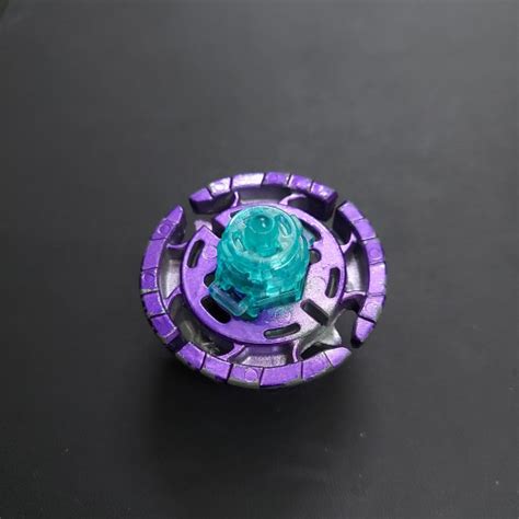 Takaratomy Beyblade Earth Eagle Purple Used