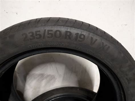 4x neuwertige Sommerreifen Continental 235/50 R19 V XL in Baden ...