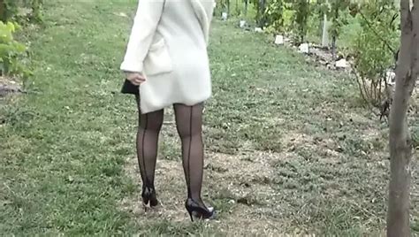 Wei Gelb Rot Und Blauer Bikini Am Strand Xhamster