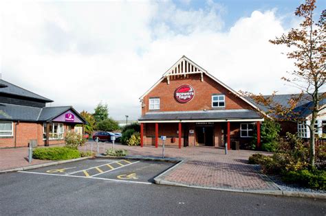 Premier Inn Swansea North Hotel - Hotels in Swansea SA6 8WB - 192.com