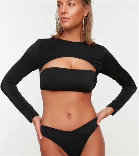 Buy Trendyol V Cut Bikini Bottoms In Black Thstreet Uae