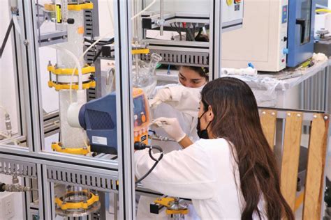 Laboratorio De Ingeniería Química De La Uag Un Lugar Con Tecnología De