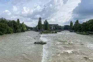 Entwarnung Zum Isar Hochwasser In M Nchen Muenchen De