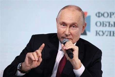 Russland Putin Nimmt Nach Langer Pause Wieder An G Gipfel Teil