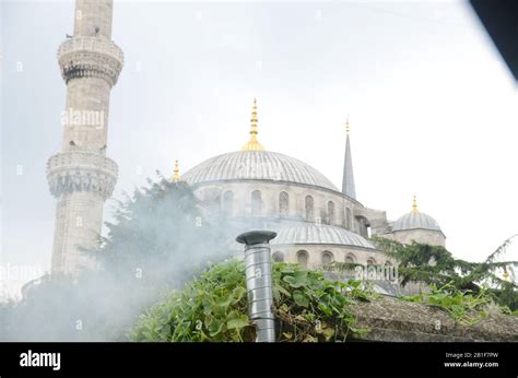 Blue Mosque in Istanbul Stock Photo - Alamy