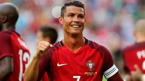 Em 2016 Cristiano Ronaldo Startet Mit Portugal Die Jagd Auf Den Titel