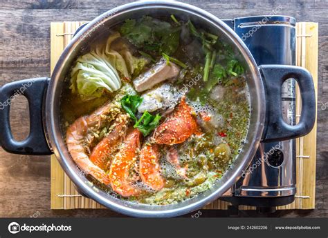 Seafood Spicy Hot Pot Crab Prawn Fish Squid Tumyum Stock Photo By Vichie