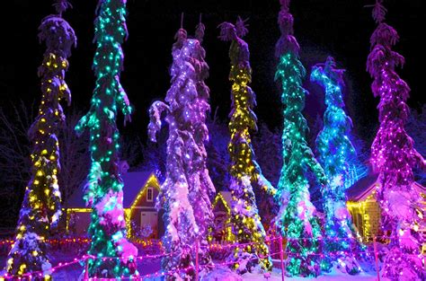 These Christmas light displays were named the best in New England