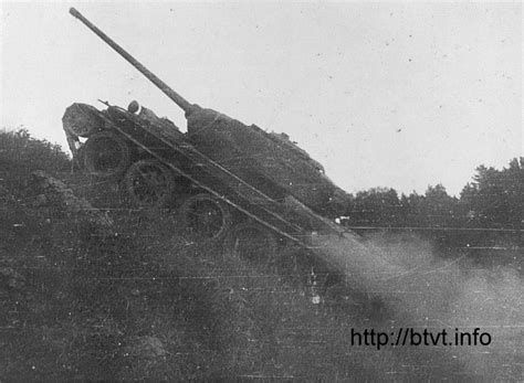 Полигонные испытания второго опытного образца танка Т-44, конструкции ...
