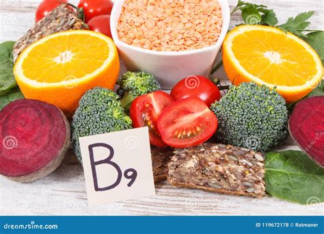 Productos Nutritivos Que Contienen La Vitamina B9 Y La Fibra Dietética