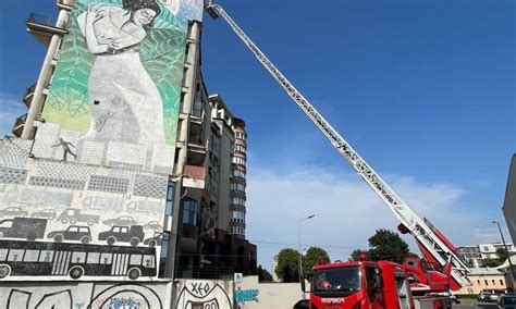 Foto Interven Ie A Pompierilor Cu Autoscara N Centrul Municipiului