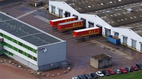 Dim Et Sa Lingerie Dans Les Nuages Les Echos