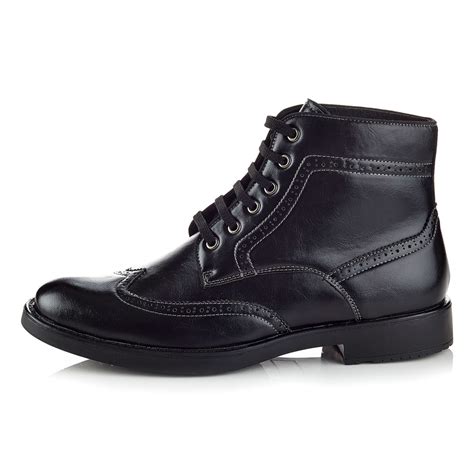 Solo - Deluxe Footwear - Touch of Modern