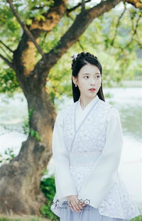 Iu 古装 Iu 自拍 伤感说说吧