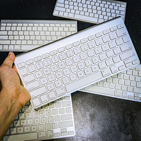 Secondhand Apple Wireless Keyboard (Aluminum), Computers & Tech, Parts ...