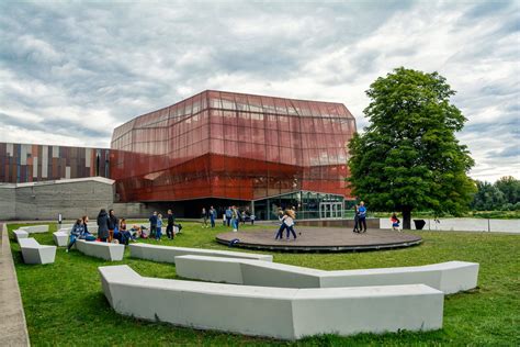 6 Warsaw Museums to See on Your Next Trip to Poland's Capital