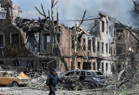 Russian Missile Strike Hits Ukrainian Hospital The New York Times