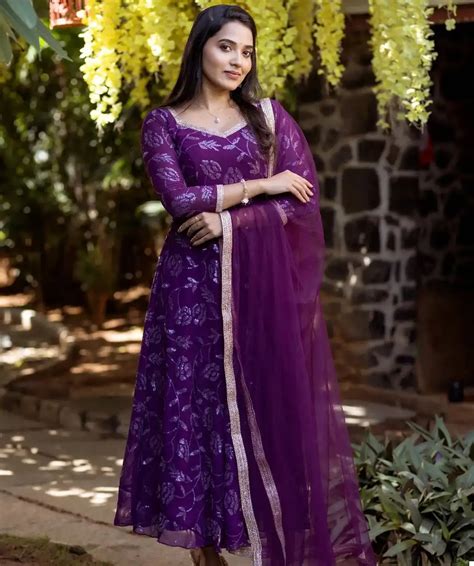 Vardan Ethnic St Faux Georgette Wholesale Fancy Gown With Dupatta