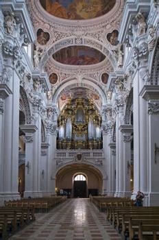 Passau Cathedral (Passau, 1693) | Structurae