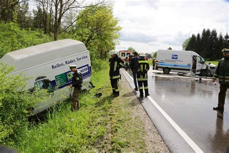 Bilder Schwerer Unfall Auf Der B11 Nahe Weihenstephan Molkerei