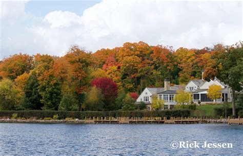 15 Memorable Ways To Experience The Beautiful Lake Geneva Fall Colors