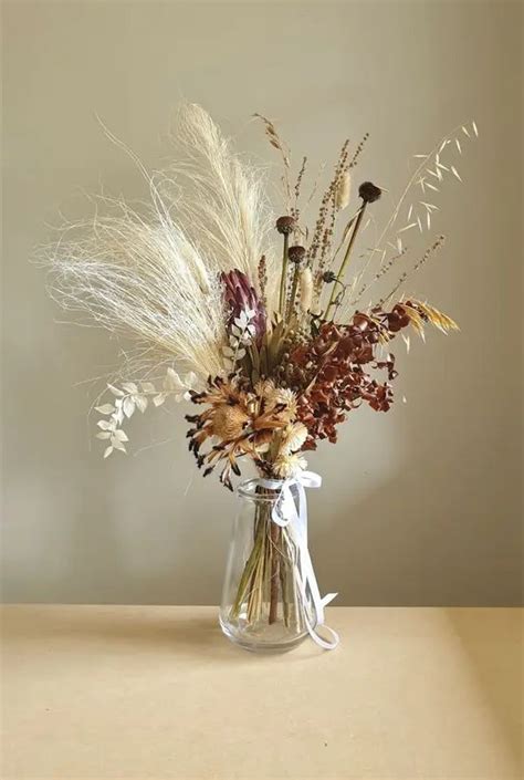 52 Dried Fall Flower Arrangements That Wow Shelterness