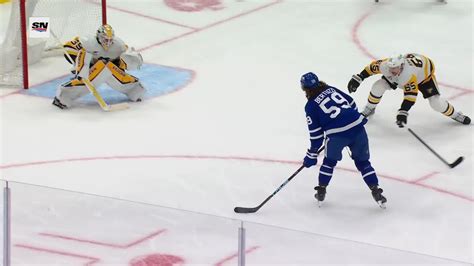 PIT TOR Nylander Scores Goal Against Alex Nedeljkovic Toronto Maple