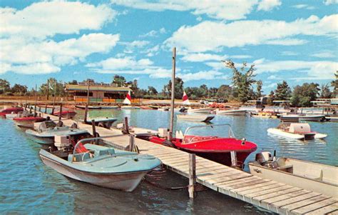 Houghton Lake Michigan Edgewater Beach Boat Dock Vintage Postcard