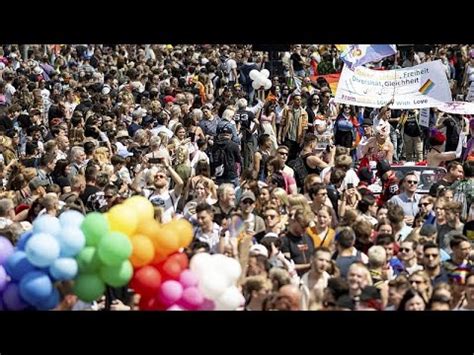 В Берлине прошел 45-й прайд - YouTube