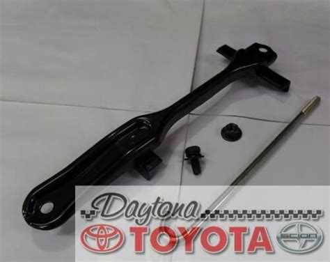 OEM TOYOTA LAND CRUISER BATTERY HOLD DOWN CLAMP KIT 74404 60130 FITS