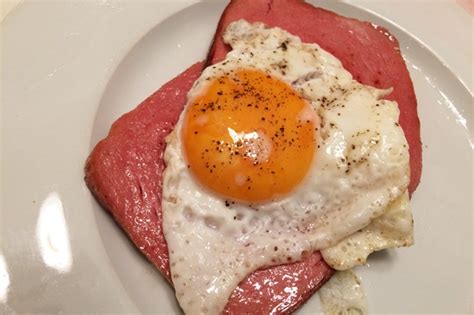 Leberkäse mit Spiegelei Rezept