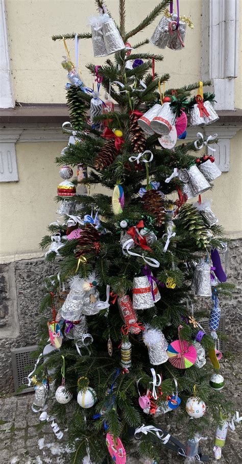 Wi Teczne Ozdabianie Czyli Najpi Kniejsza Tumska Choinka