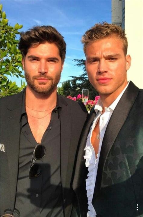 Nick Bateman And Matthew Noszka Homens De Barba Fotografia De Homens