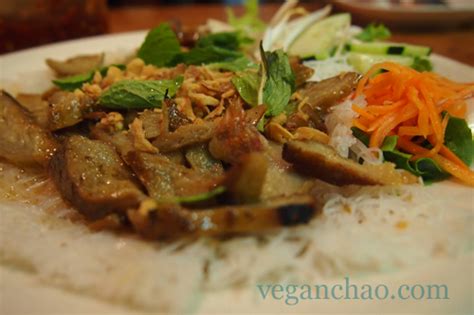 Lan Café – A Home Away From Home – Vegan Chao