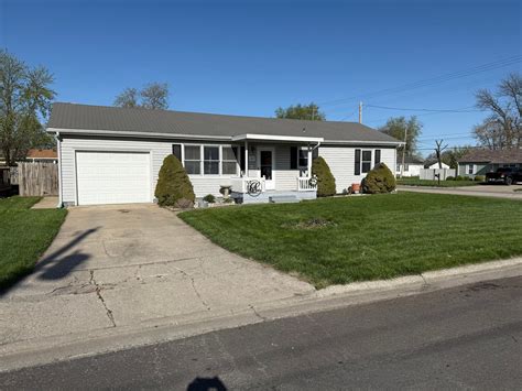 1317 S Highland Ct, Marshall, MO 65340 - See Est. Value, Schools & More