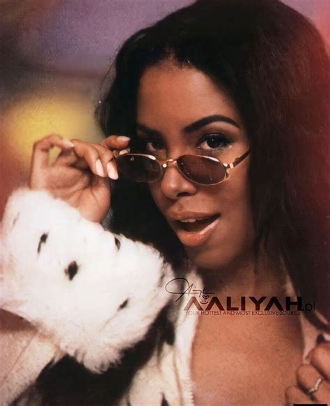 Pin By C Lo On I ♥️ Aaliyah Aaliyah Hair Aaliyah Pictures Aaliyah