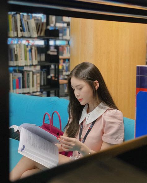 Danh hiệu hot nhất sân golf đang thuộc về gái đẹp RMIT Xem ảnh nào là muốn đổ rạp ảnh đấy