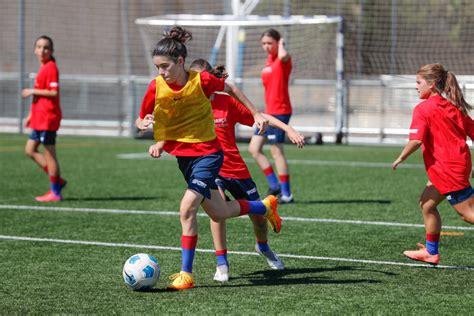 Campus F Tbol Femenino En Barcelona Bar A Academy Sport