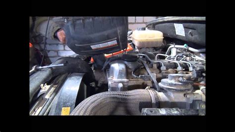 замена воздушного фильтра санг енг актион.SsangYong Action - YouTube